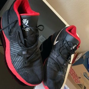 Kyrie Irving Flytrap 2